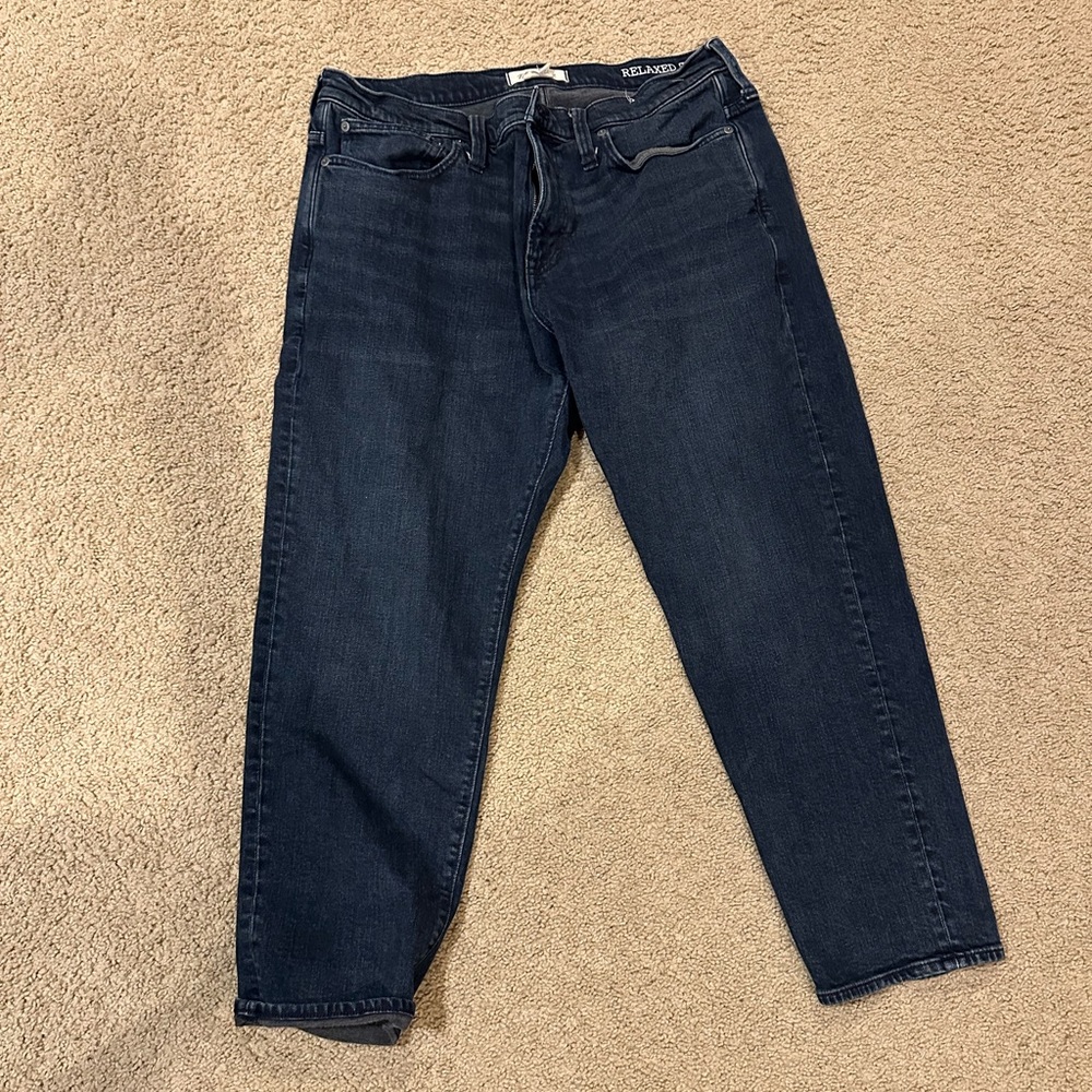 Relaxed Taper Jeans - not same color as model picture (dark navy) 35x30